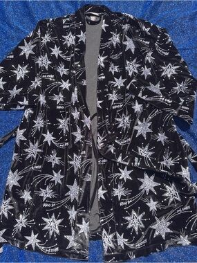 Women's Black Star-Print Velvet Robe